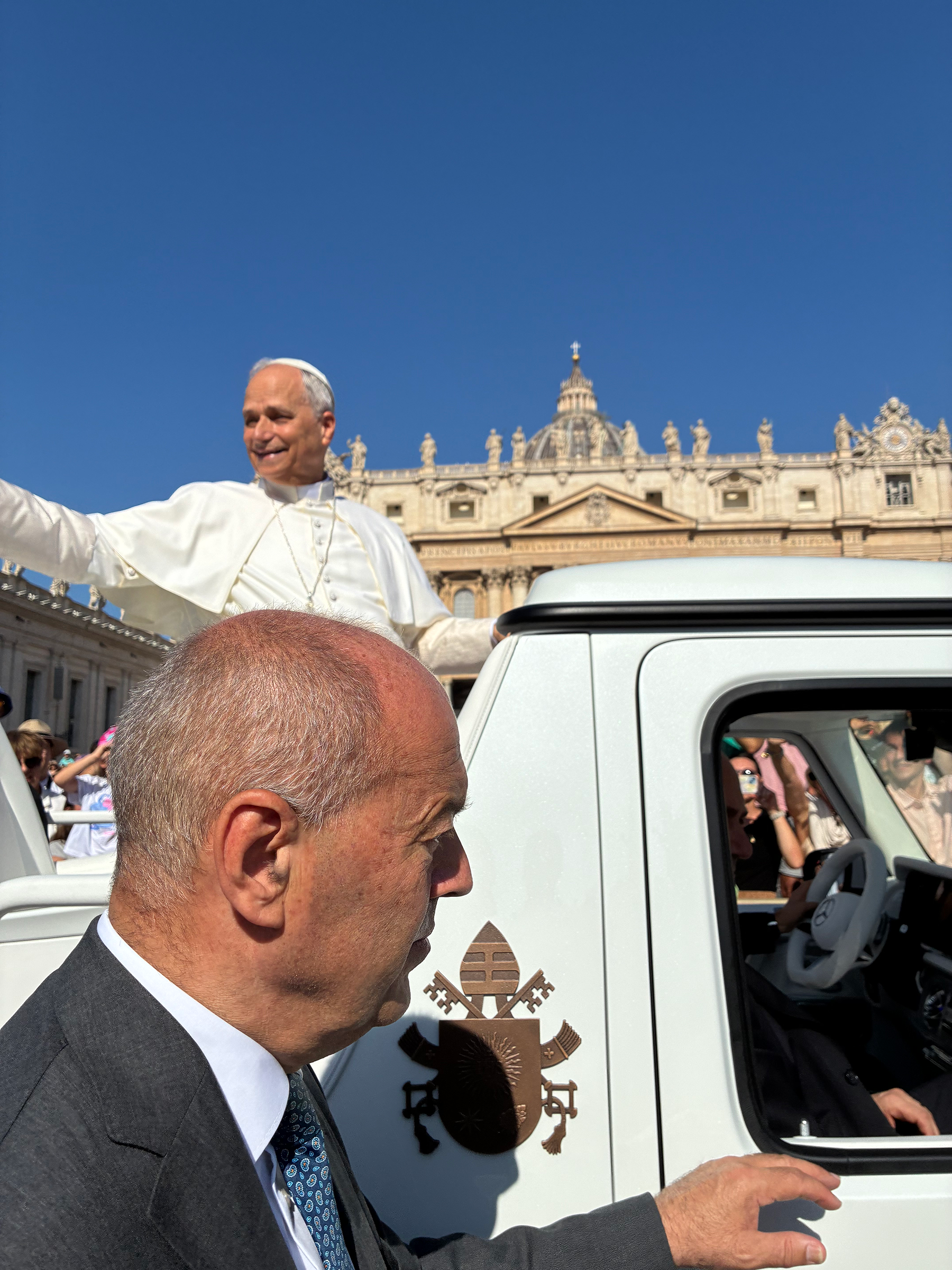 Rome-Vatican-Pope-Leo-Pope-Mobile